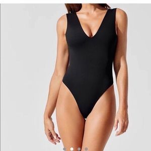 BNWT CARBON 38 Thong One Piece Bodysuit sz L